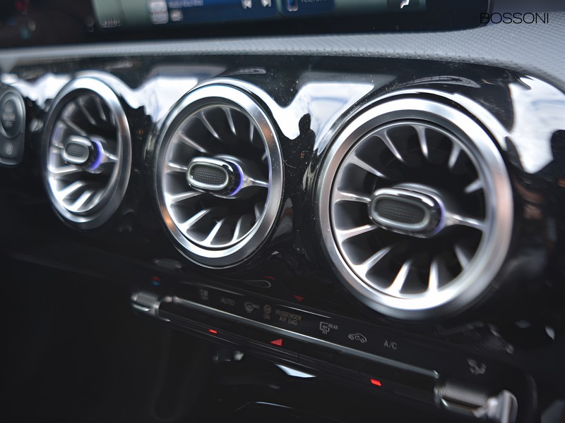 19 - Mercedes CLA shooting brake 200 amg line advanced plus 7g-dct