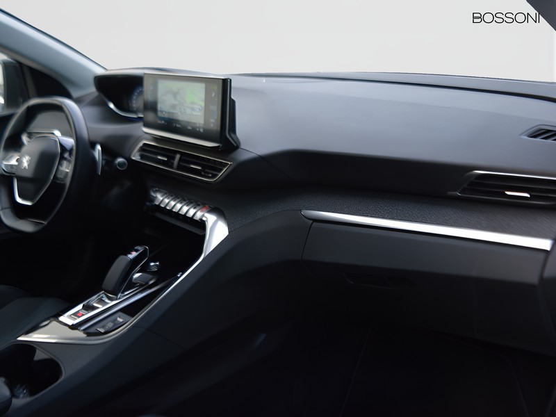 7 - Peugeot 3008 1.6 hybrid phev 225cv allure pack e-eat8