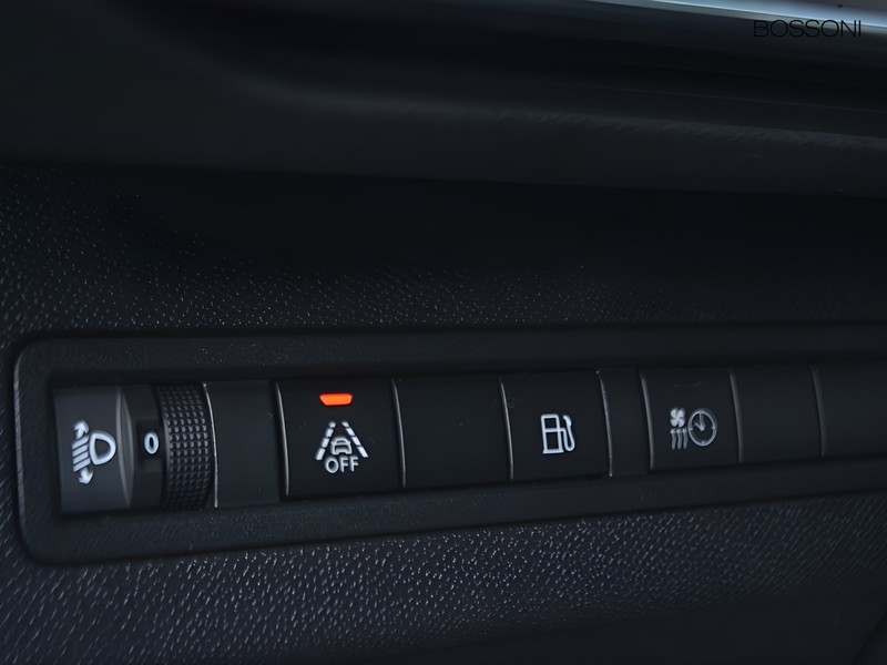 19 - Peugeot 3008 1.6 hybrid phev 225cv allure pack e-eat8