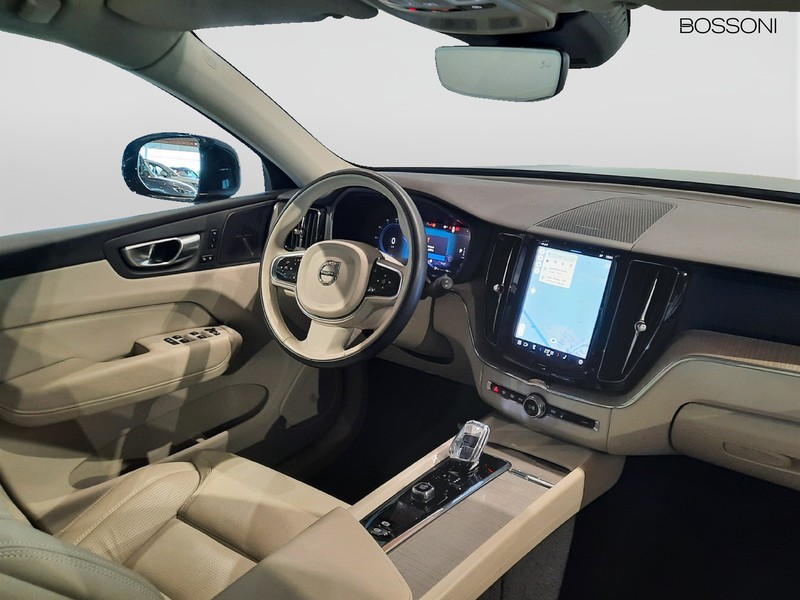 7 - Volvo XC60 2.0 b4 plus bright awd automatico