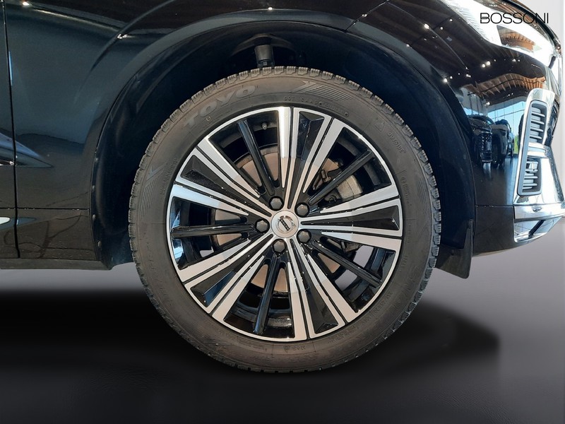 25 - Volvo XC60 2.0 b4 plus bright awd automatico