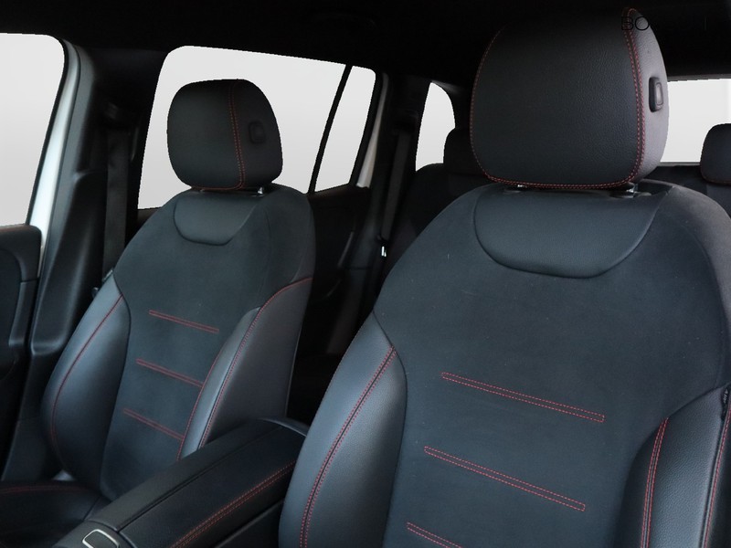 7 - Mercedes GLB 200 d premium 8g-dct