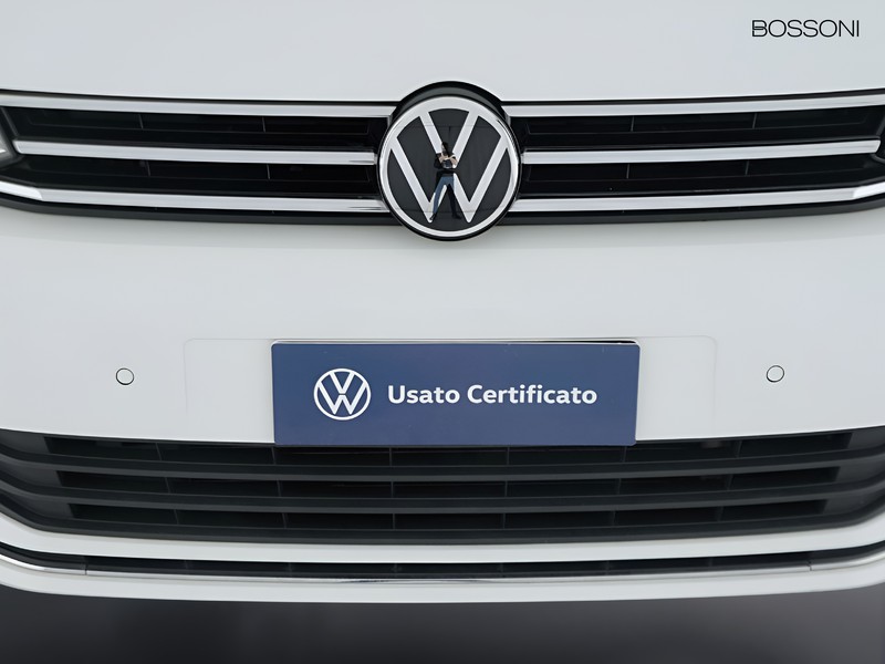 13 - Volkswagen Touran 2.0 tdi scr executive dsg
