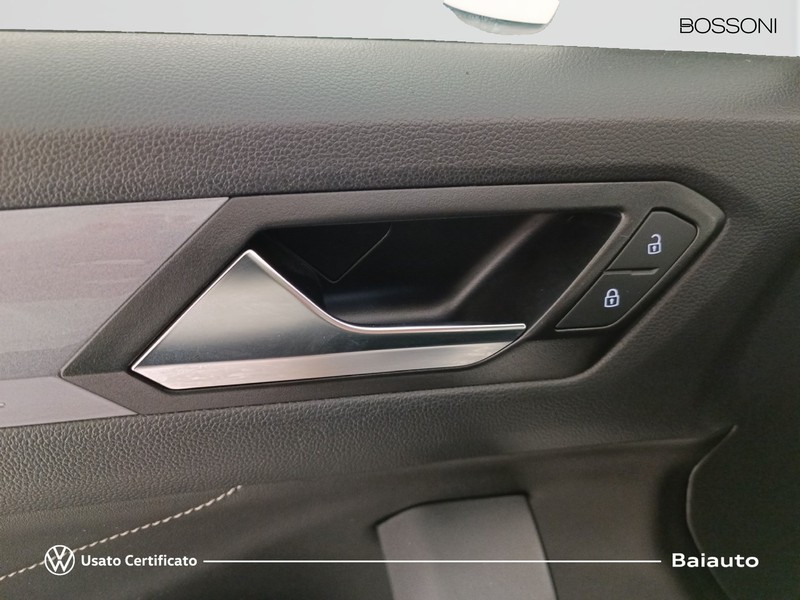 19 - Volkswagen T-Roc 2.0 tdi scr 115cv style