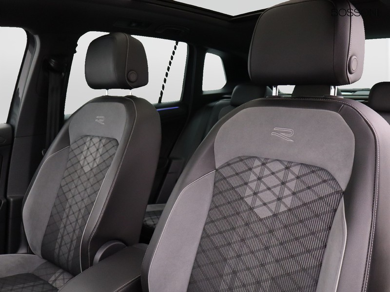 7 - Volkswagen Tiguan 2.0 tdi scr 150cv r-line dsg