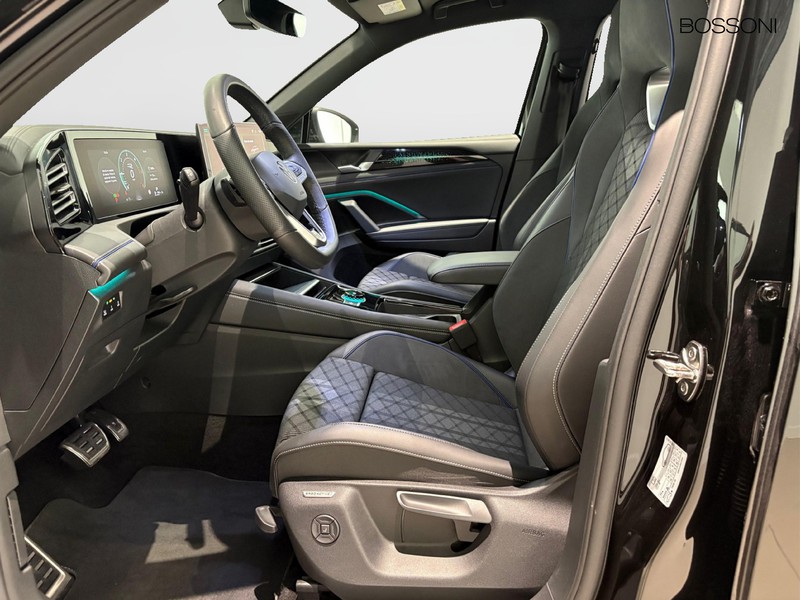 25 - Volkswagen Tiguan 2.0 tdi scr 150cv r-line dsg