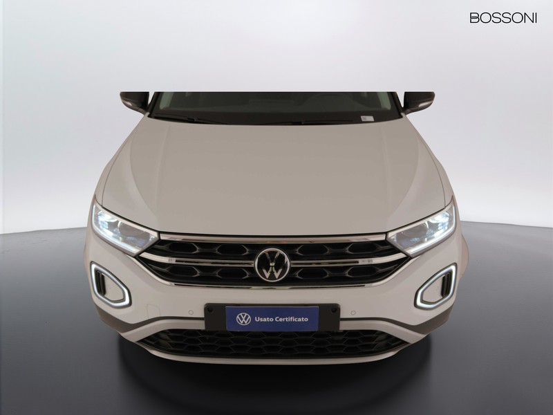 13 - Volkswagen T-Roc 1.5 tsi act style dsg