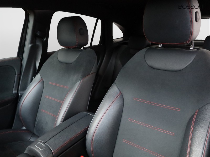 7 - Mercedes GLA 180 d premium 8g-dct