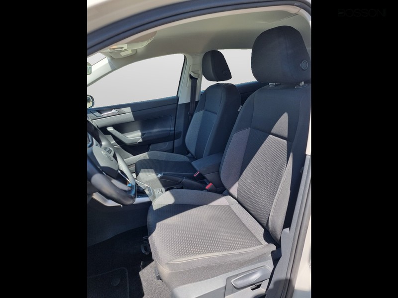 7 - Volkswagen Polo 1.0 tsi 95cv life dsg