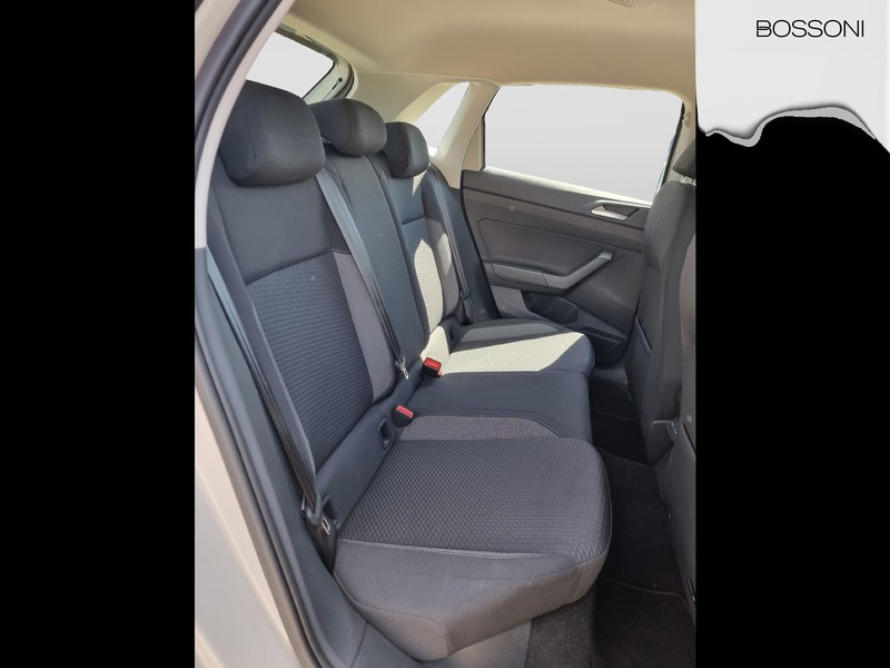 13 - Volkswagen Polo 1.0 tsi 95cv life dsg