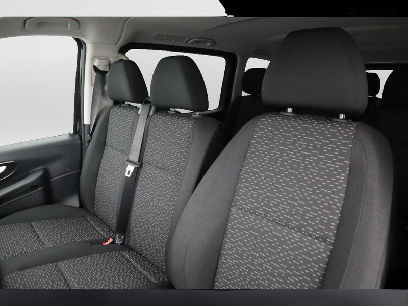 7 - Mercedes Vans Vito etourer 129 long 90kwh