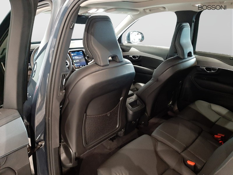 7 - Volvo XC90 2.0 b5 plus bright awd automatico 7p.ti