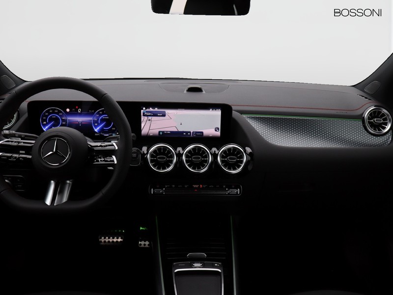 13 - Mercedes EQA 250+ amg line advanced