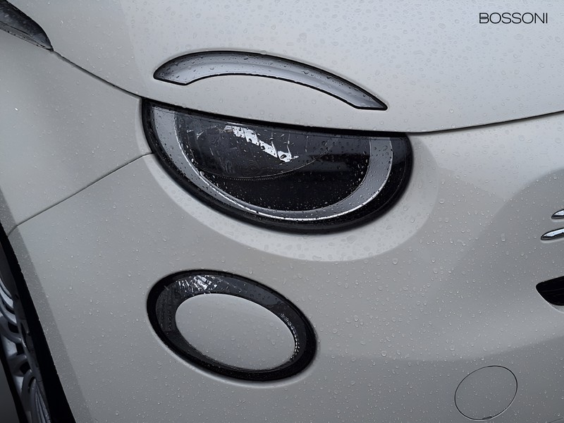 13 - Fiat 500 1.0 hybrid pop