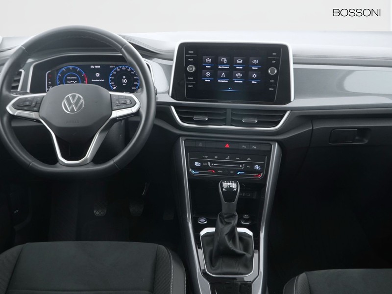 7 - Volkswagen T-Roc 1.0 tsi 110cv style
