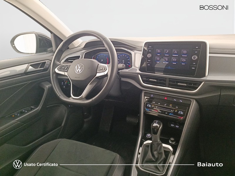 7 - Volkswagen T-Roc 1.5 tsi act style dsg