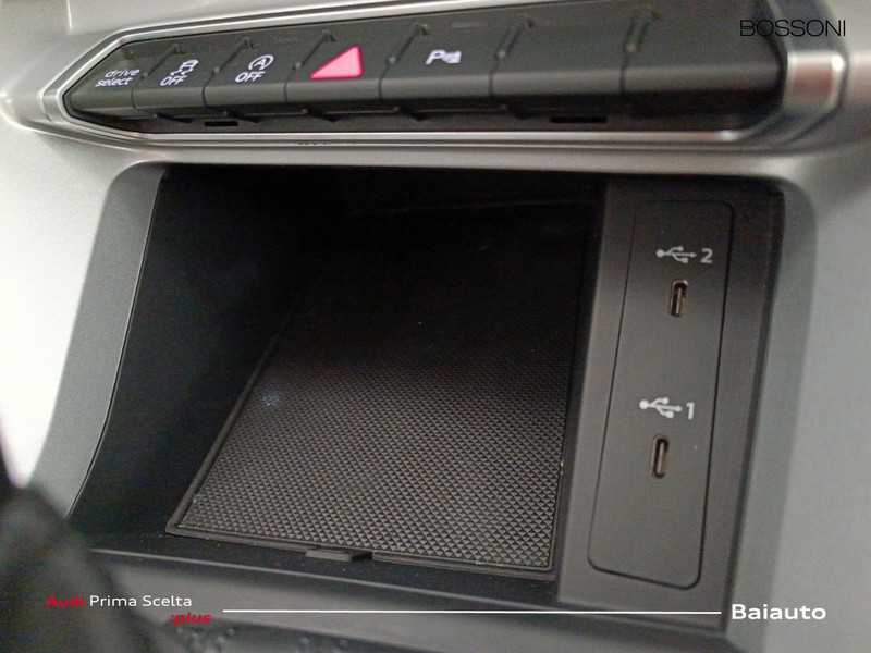13 - Audi Q3 sportback 35 2.0 tdi s line edition s tronic