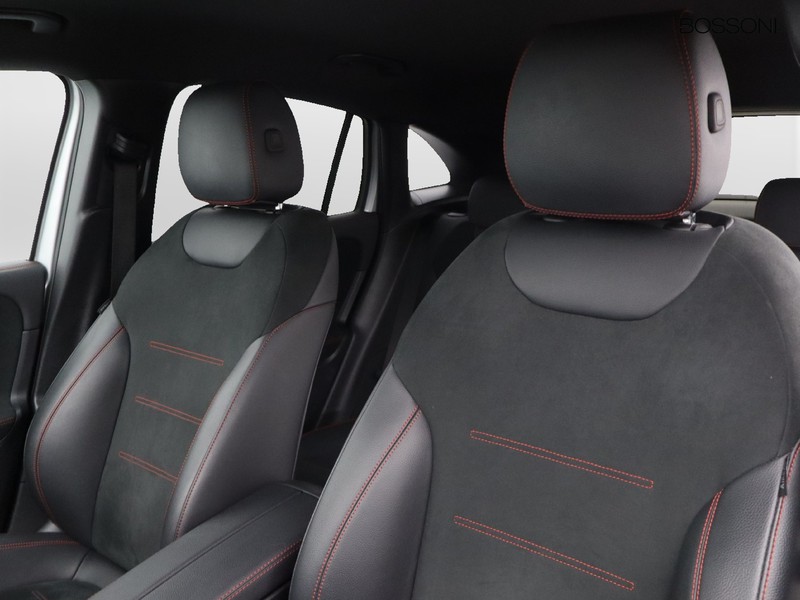 7 - Mercedes GLA 200 d premium 4matic 8g-dct