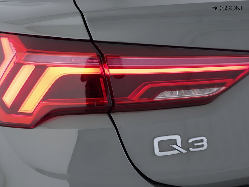 7 - Audi Q3 sportback 35 2.0 tdi s line edition s tronic