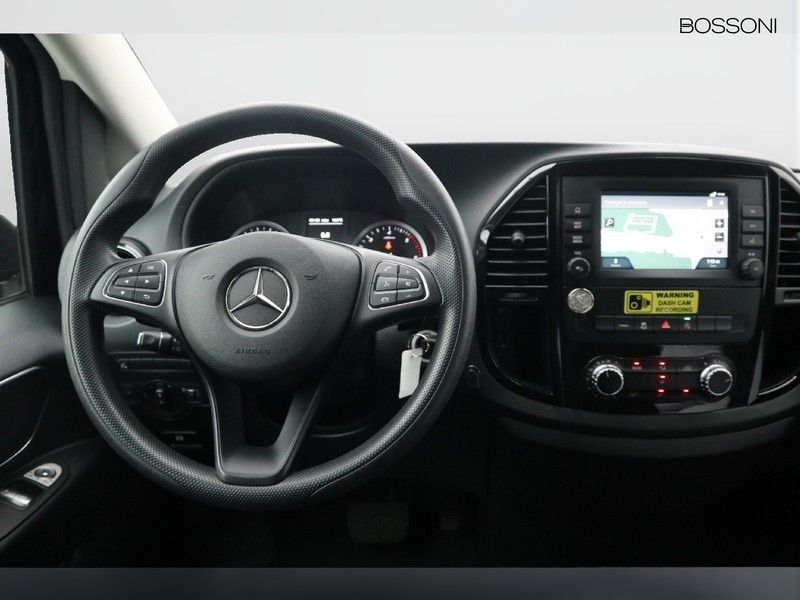 13 - Mercedes Vans Vito 116 cdi long tourer pro auto my20