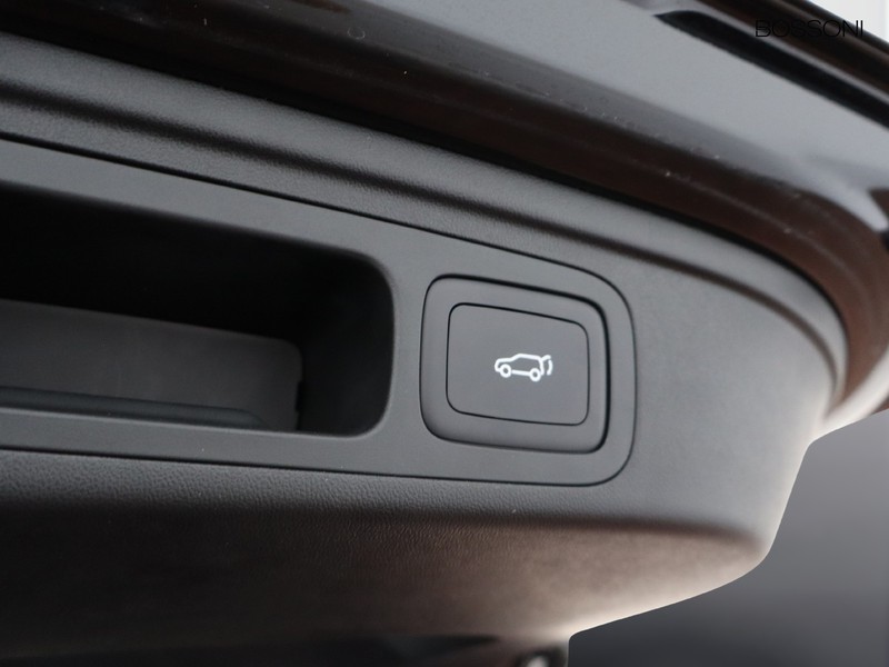 19 - Mg HS 1.5 phev luxury auto