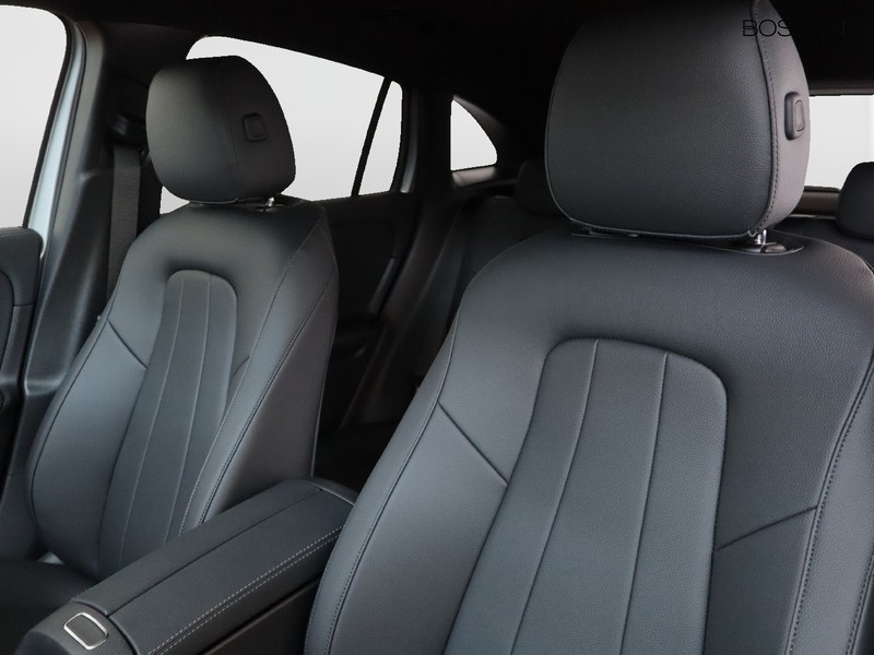 7 - Mercedes GLA 200 d progressive extra 8g-dct