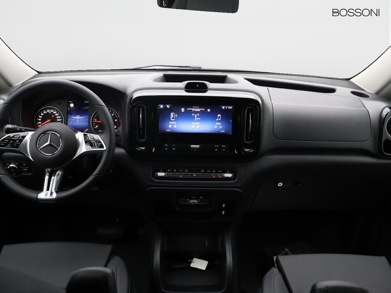 13 - Mercedes Vans Vito mixto 116 cdi long select 9g-tronic
