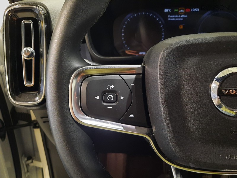 19 - Volvo XC40 1.5 t5 recharge plug-in-hybrid ultimate bright automatico