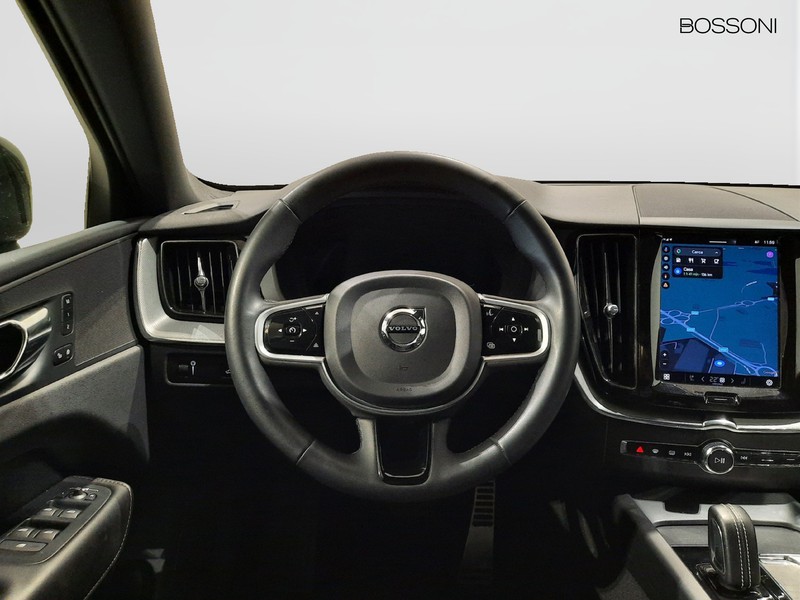 7 - Volvo XC60 2.0 b4 plus dark awd automatico