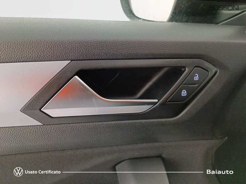 19 - Volkswagen T-Roc 2.0 tdi scr 150cv life dsg