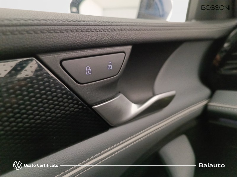 19 - Volkswagen Passat 2.0 tdi scr evo 150cv business dsg