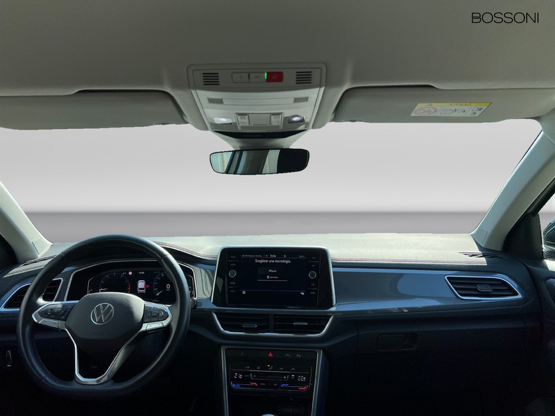 13 - Volkswagen T-Roc 1.0 tsi 110cv style