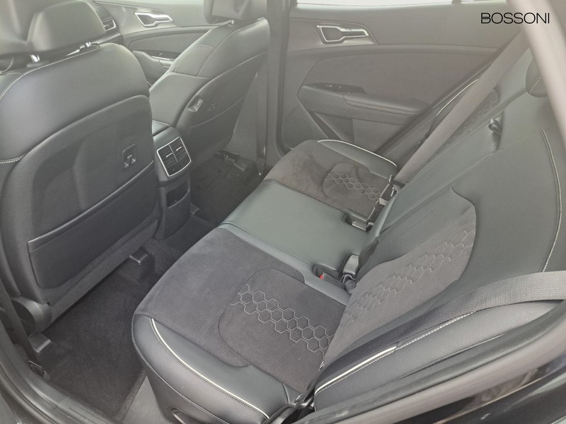 7 - Kia Sportage 1.6 crdi mhev gt-line sunroof pack dct