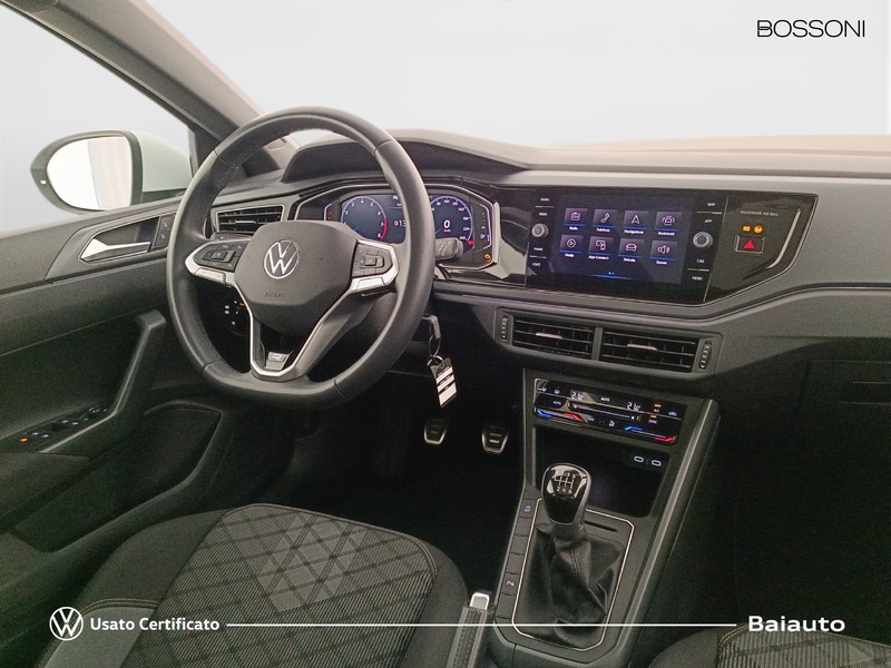 7 - Volkswagen Taigo 1.0 tsi 110cv r-line