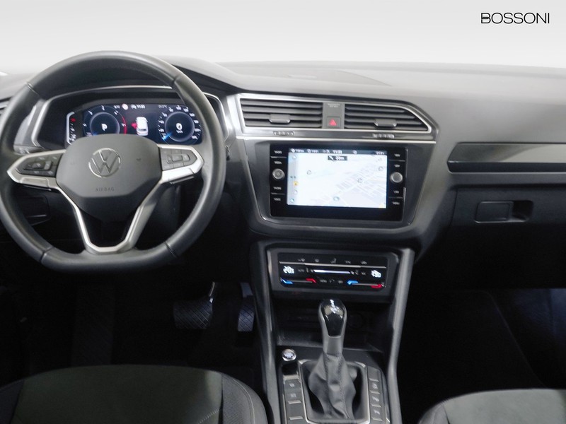 7 - Volkswagen Tiguan 2.0 tdi scr 150cv elegance dsg