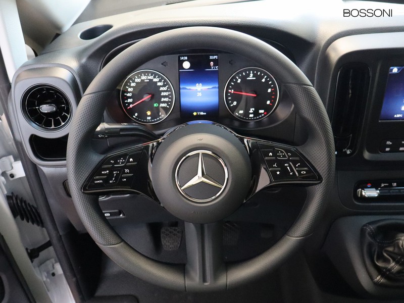 13 - Mercedes Vans Vito furgone 110 cdi long pro