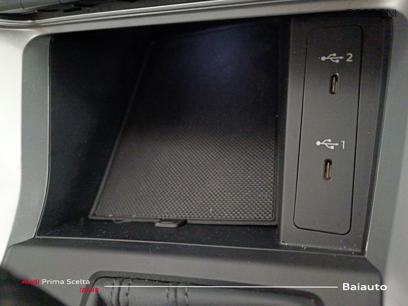 13 - Audi Q3 35 2.0 tdi business advanced s tronic