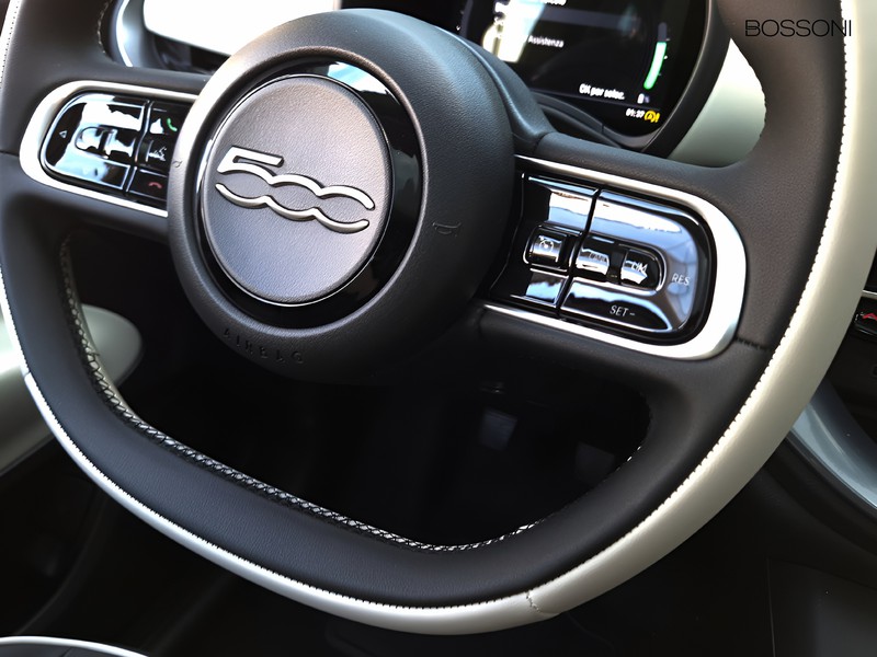 19 - Fiat 500 1.0 hybrid la prima
