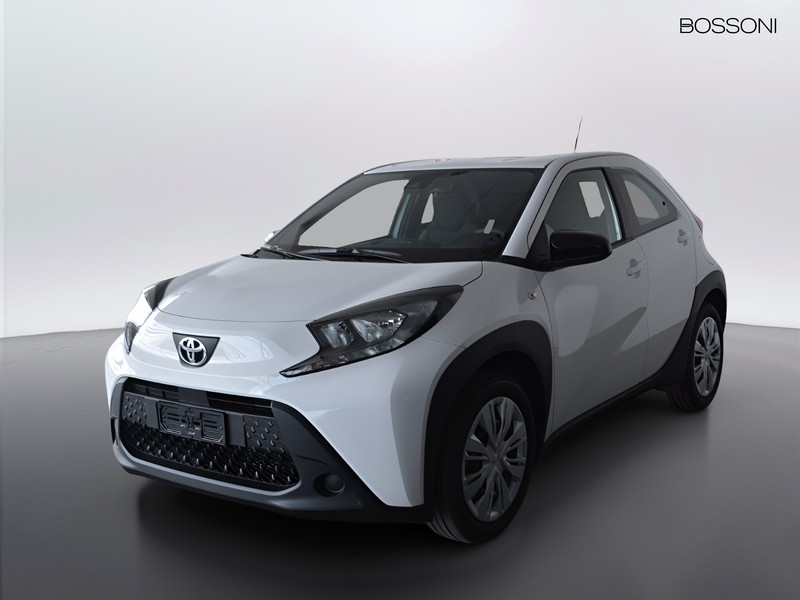 1 - Toyota Aygo x 1.0 72cv active