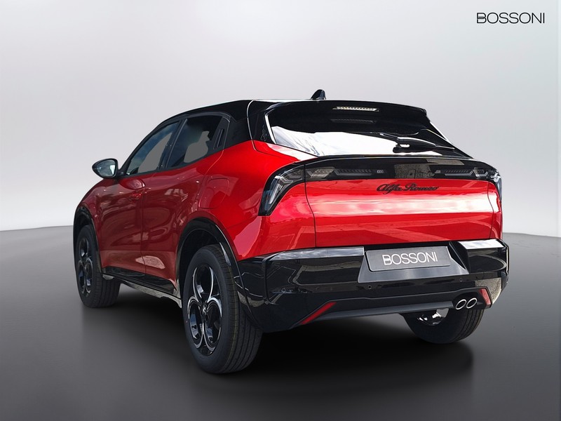 7 - Alfa Romeo Junior 1.2 hybrid 145cv ibrida ti edct6