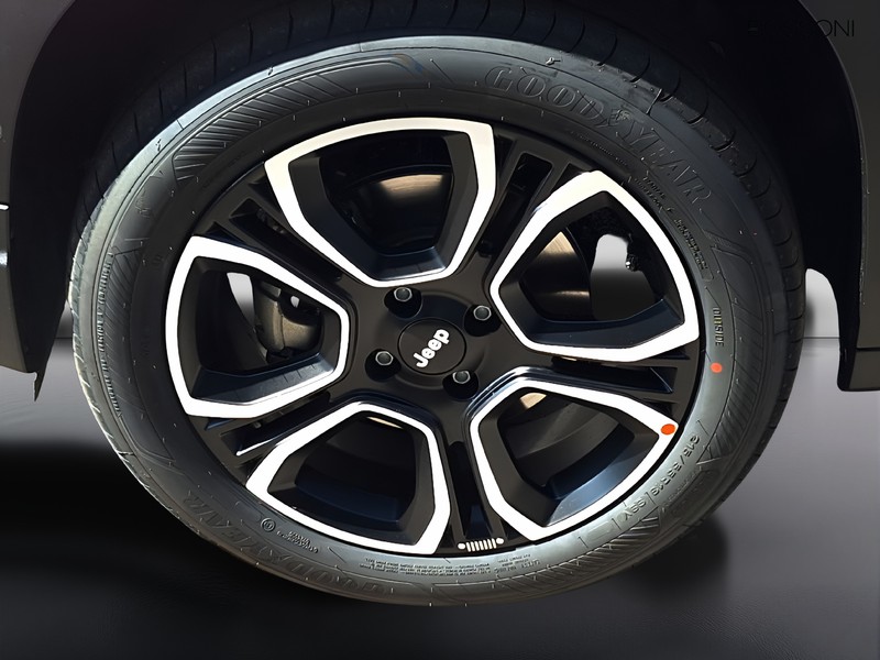 13 - Jeep Avenger 1.2 turbo e-hybrid mhev 110cv summit fwd edct6
