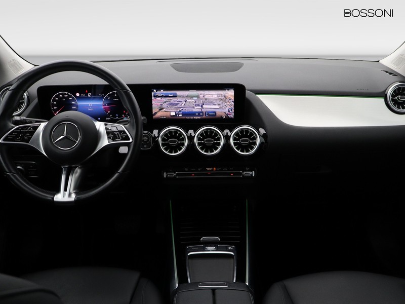 13 - Mercedes GLA 200 d progressive advanced plus 8g-dct
