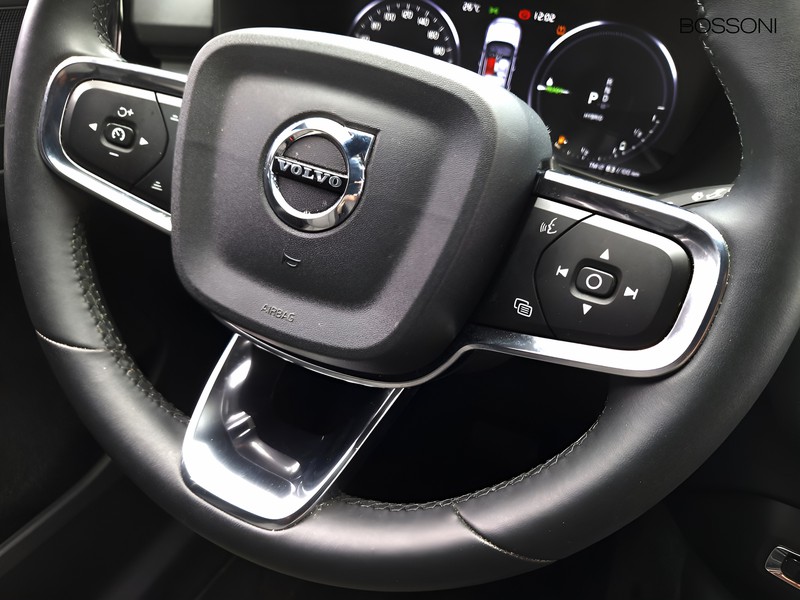19 - Volvo XC40 1.5 t4 recharge plug-in-hybrid core automatico