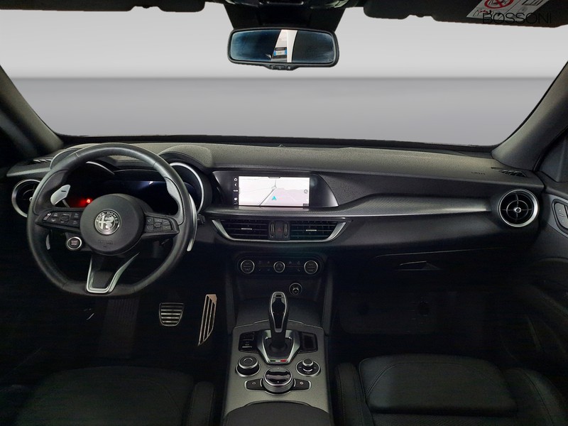 7 - Alfa Romeo Stelvio 2.2 turbo 210cv veloce q4 at8