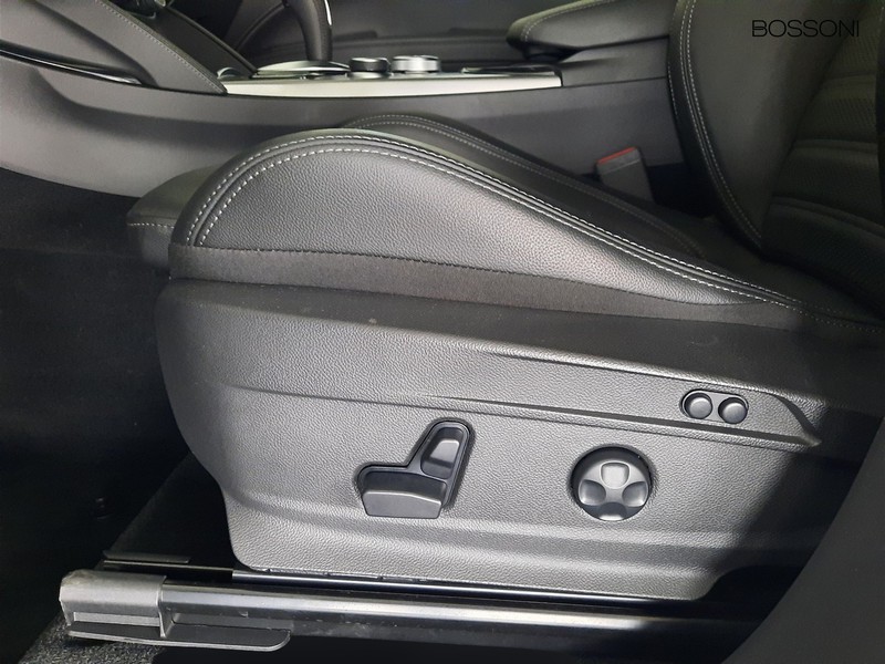 19 - Alfa Romeo Stelvio 2.2 turbo 210cv veloce q4 at8