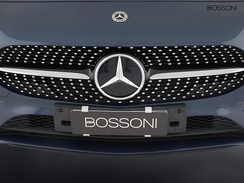 13 - Mercedes Classe A 250 premium 7g-dct