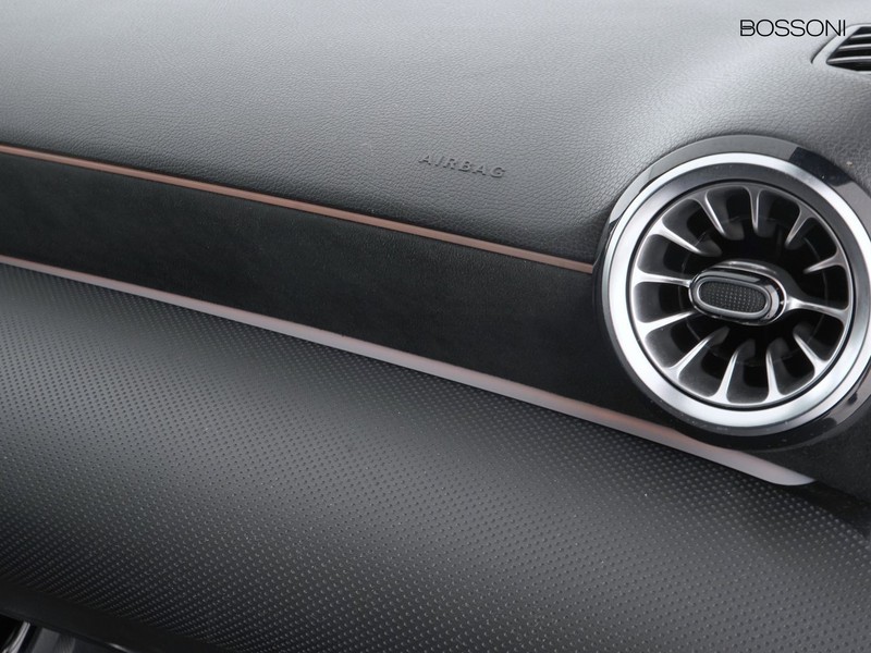 19 - Mercedes Classe A 250 premium 7g-dct