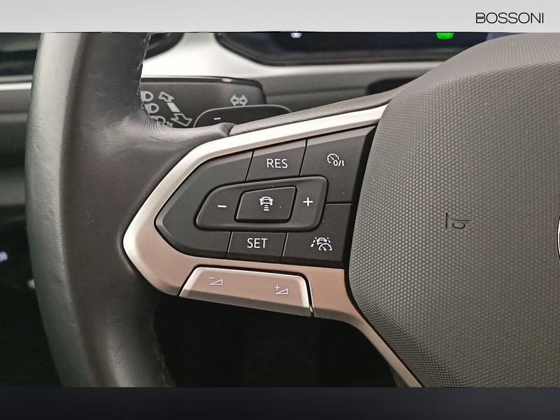 25 - Volkswagen T-Roc 2.0 tdi scr 150cv life dsg