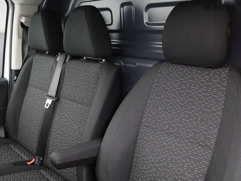 7 - Mercedes Vans Vito furgone 114 cdi long pro
