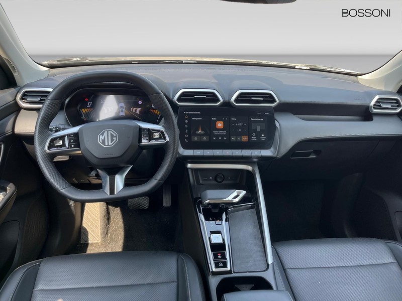 7 - Mg ZS 1.5 hybrid+ luxury auto